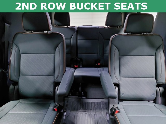 Used 2025 GMC Yukon AT4 w/ LPO, Floor Liner Package image 4