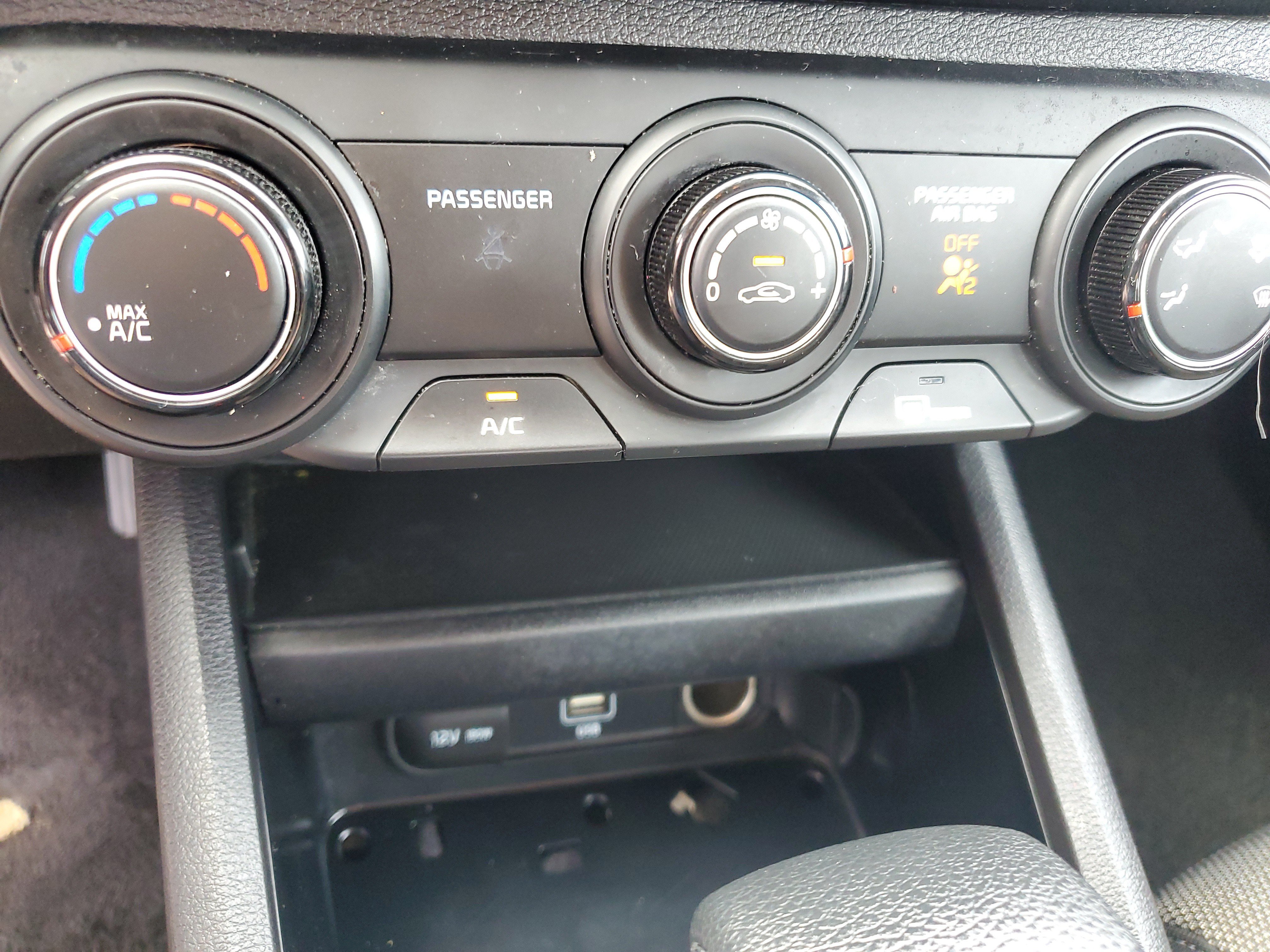 Certified 2022 Kia Forte LXS w/ LXS Technology Package FWD image 20