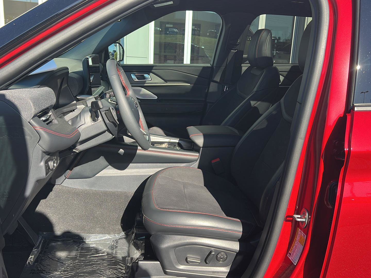 Used 2025 Ford Explorer ST w/ Sun And Sound Package image 10