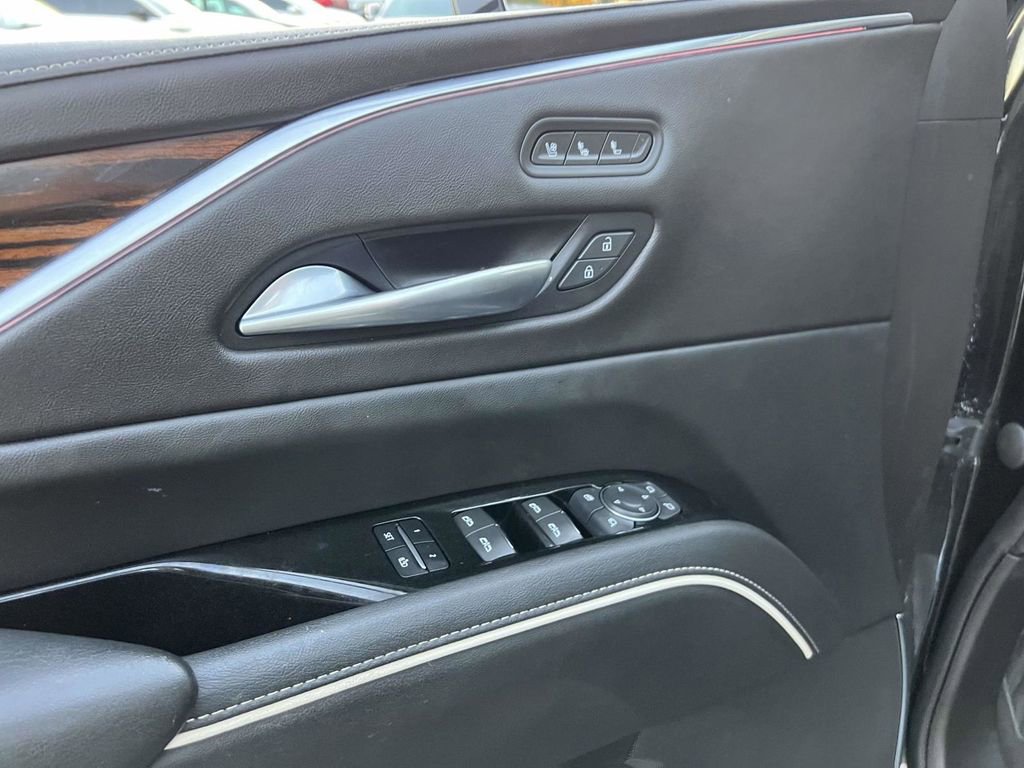 Used 2022 Cadillac Escalade ESV Premium Luxury image 21