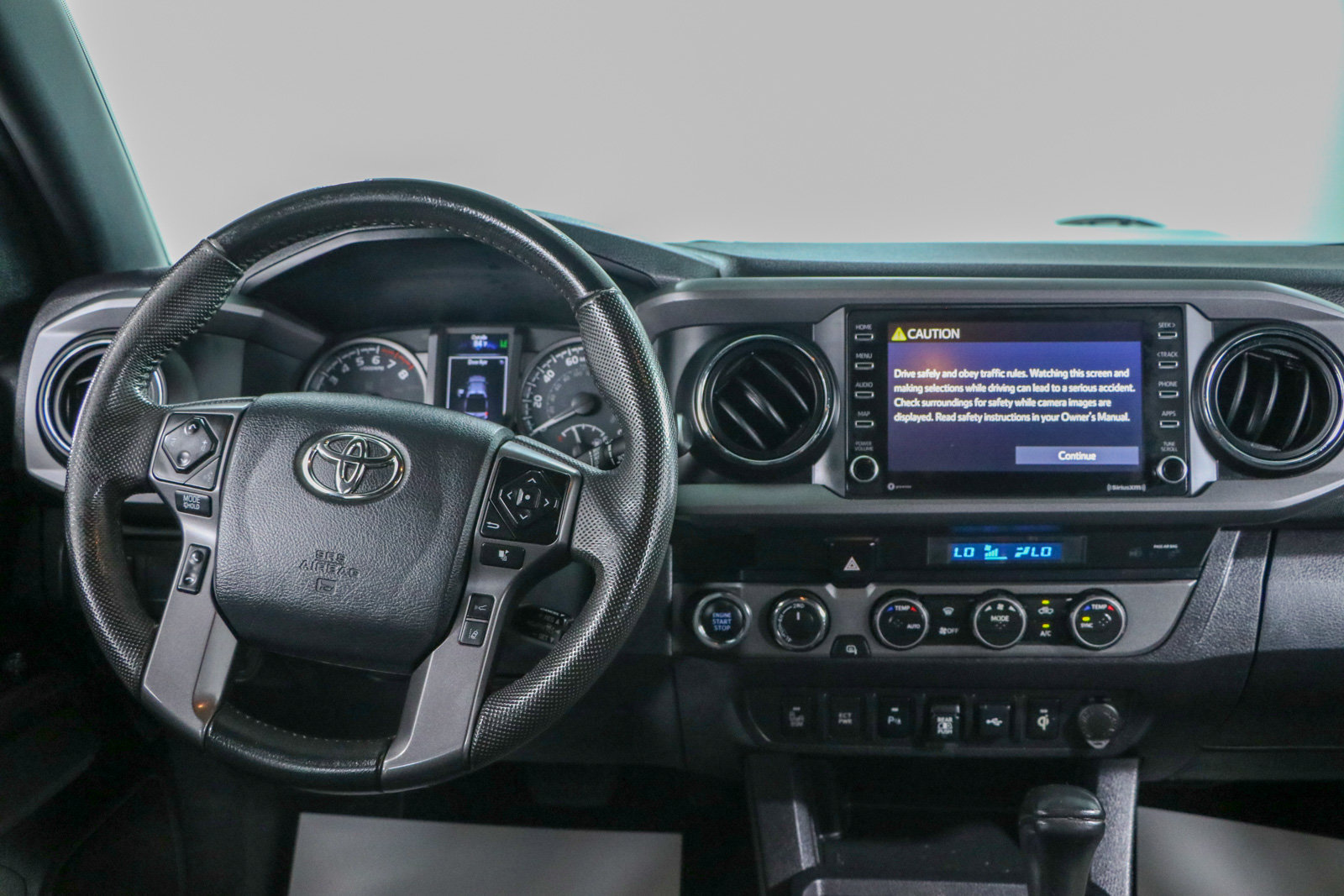 Used 2022 Toyota Tacoma TRD Sport w/ Technology Package AWD/4WD image 18