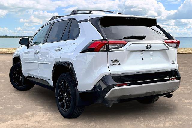 Used 2024 Toyota RAV4 SE w/ Convenience Package image 4