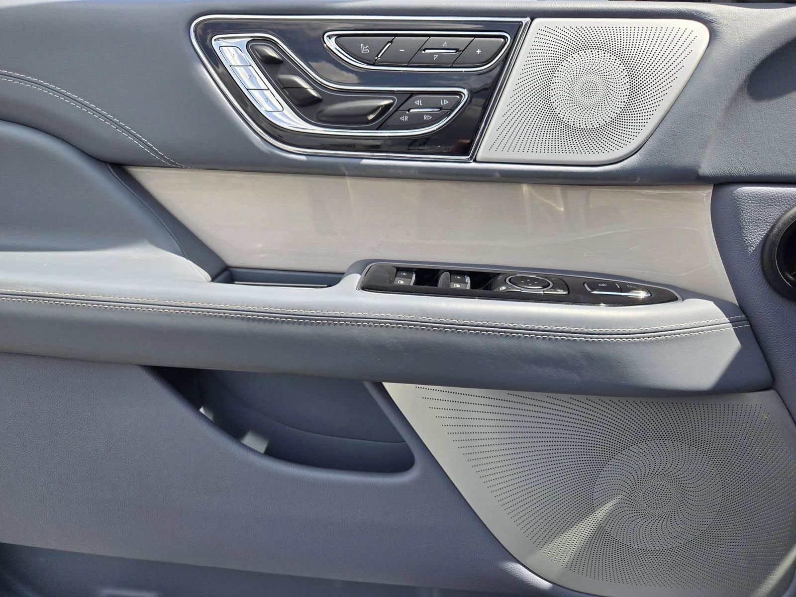 Used 2020 Lincoln Navigator Black Label image 4