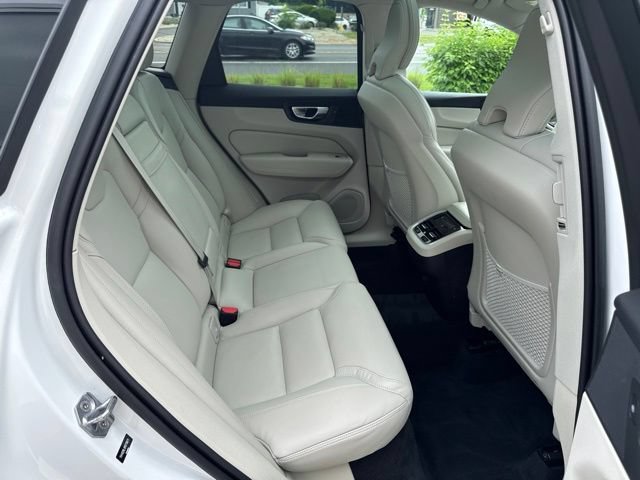 Used 2021 Volvo XC60 T5 Inscription w/ Climate Package AWD/4WD image 13