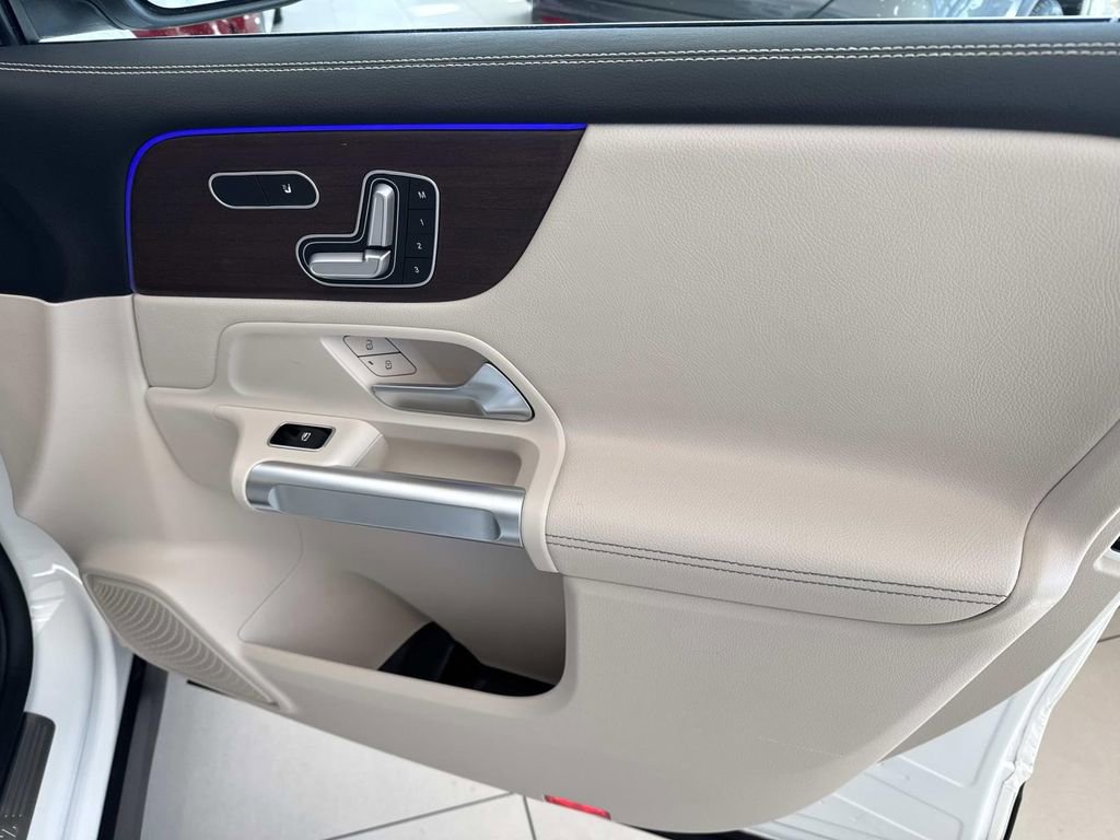 Used 2021 Mercedes-Benz GLB 250 image 14