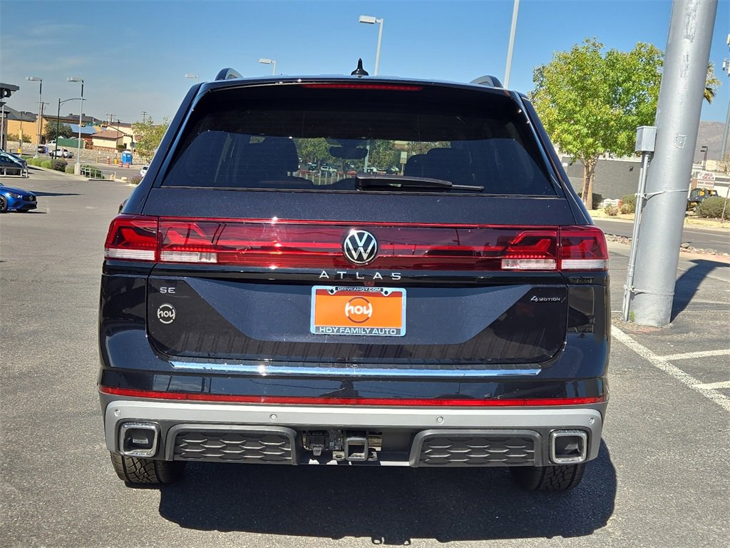 New 2025 Volkswagen Atlas Peak Edition SE image 9