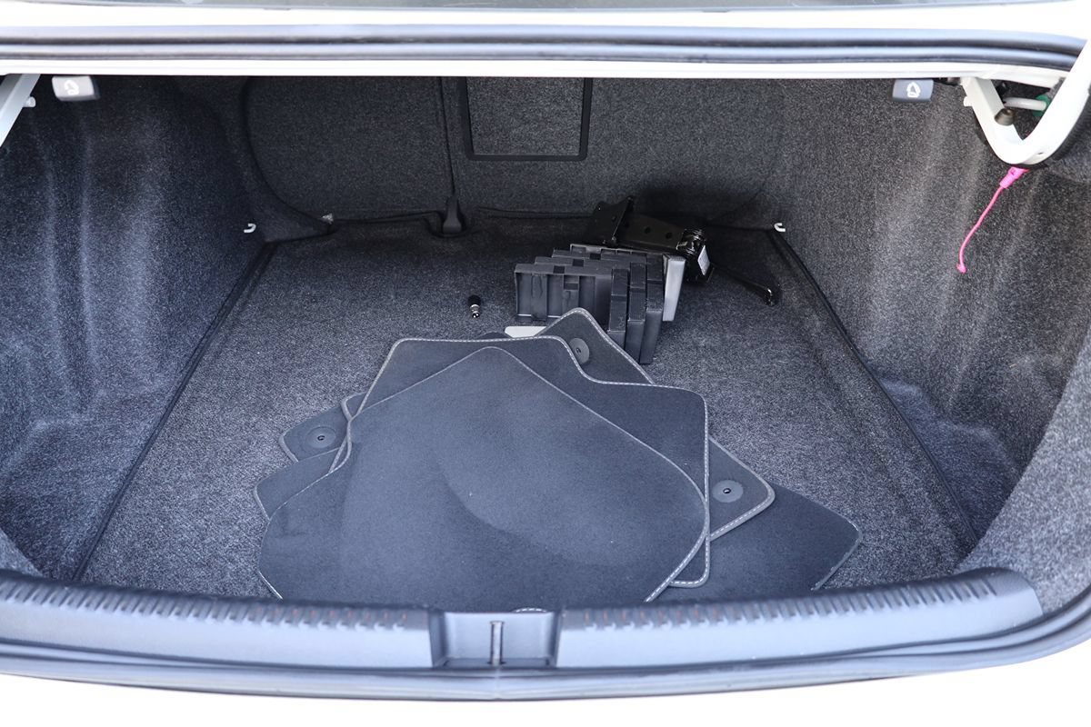 Used 2016 Volkswagen Jetta Sport FWD image 18
