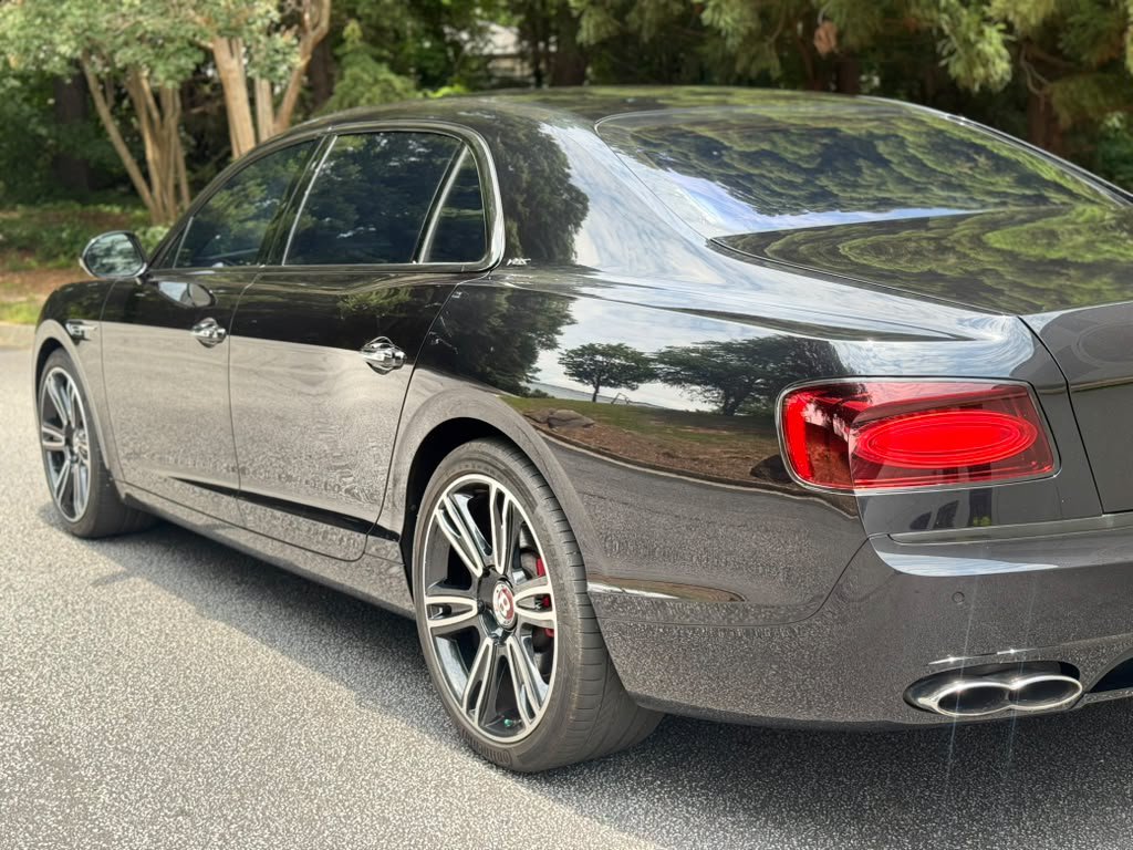 Used 2017 Bentley Flying Spur S V8 AWD/4WD image 23