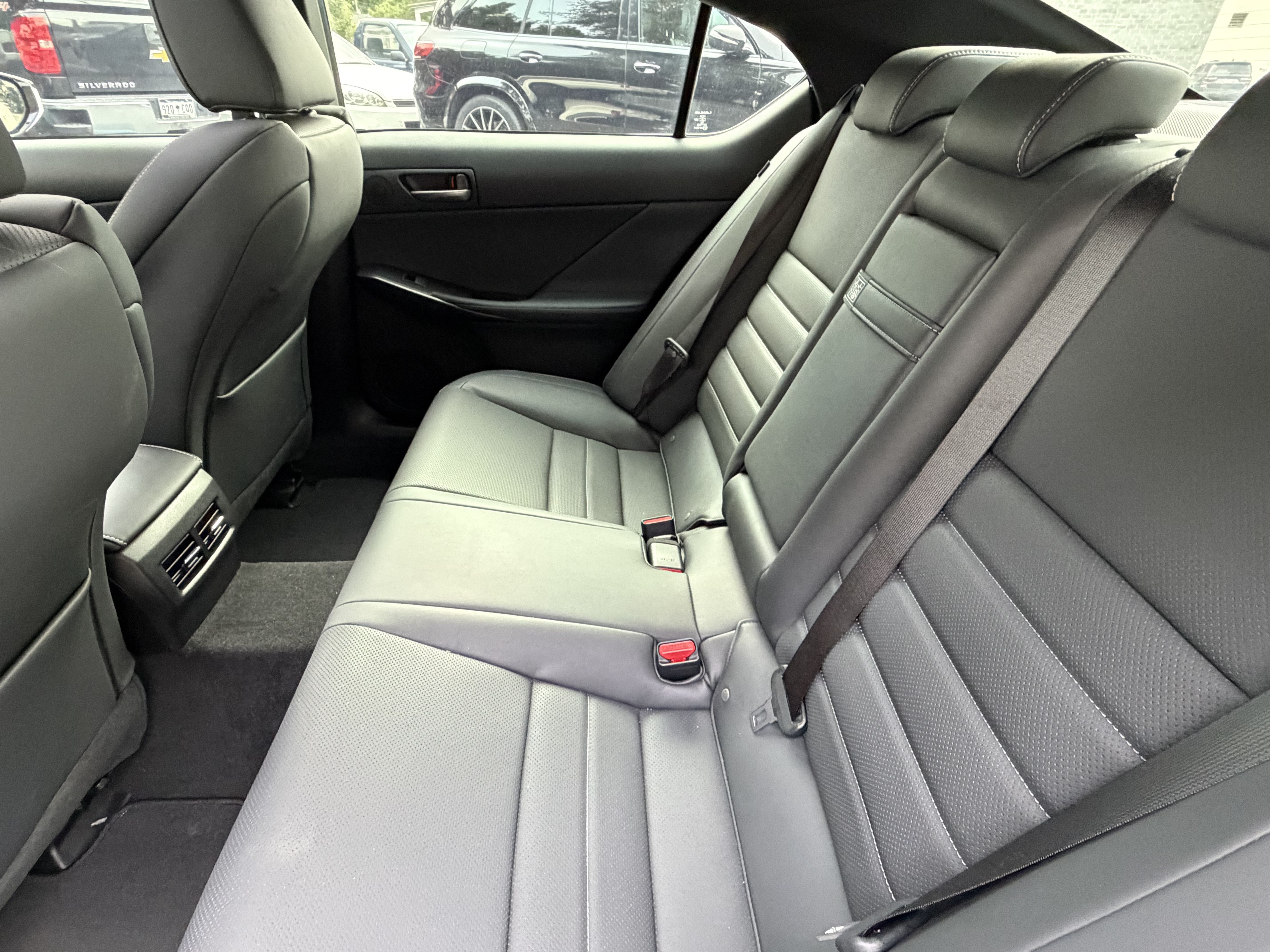 Used 2023 Lexus IS 350 F Sport RWD image 32