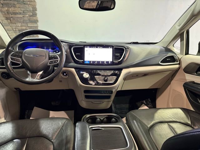 Used 2021 Chrysler Pacifica Touring-L image 26