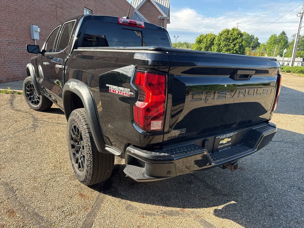 Used 2025 Chevrolet Colorado Trail Boss AWD/4WD image 4
