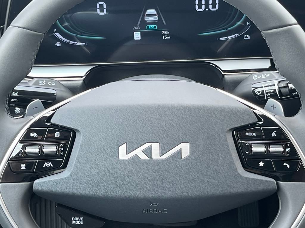 New 2025 Kia Niro EX image 21