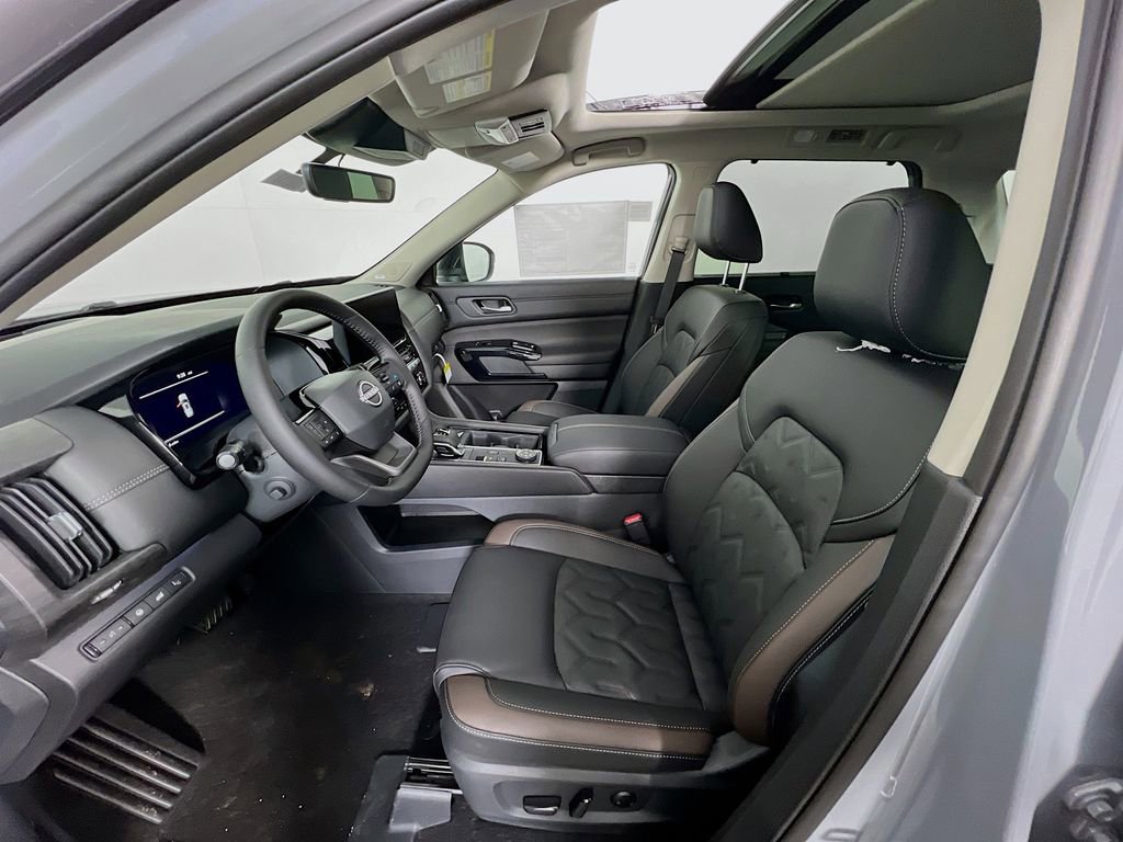New 2026 Nissan Pathfinder Platinum AWD/4WD image 19