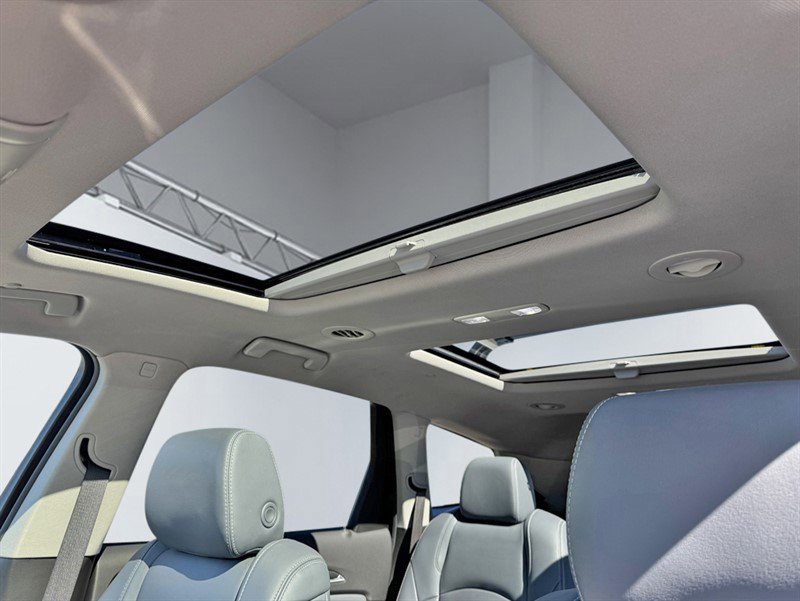 Used 2021 Buick Enclave Essence w/ Sport Touring Edition image 19