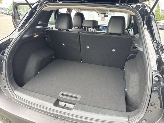 New 2026 Nissan Kicks SR FWD image 12