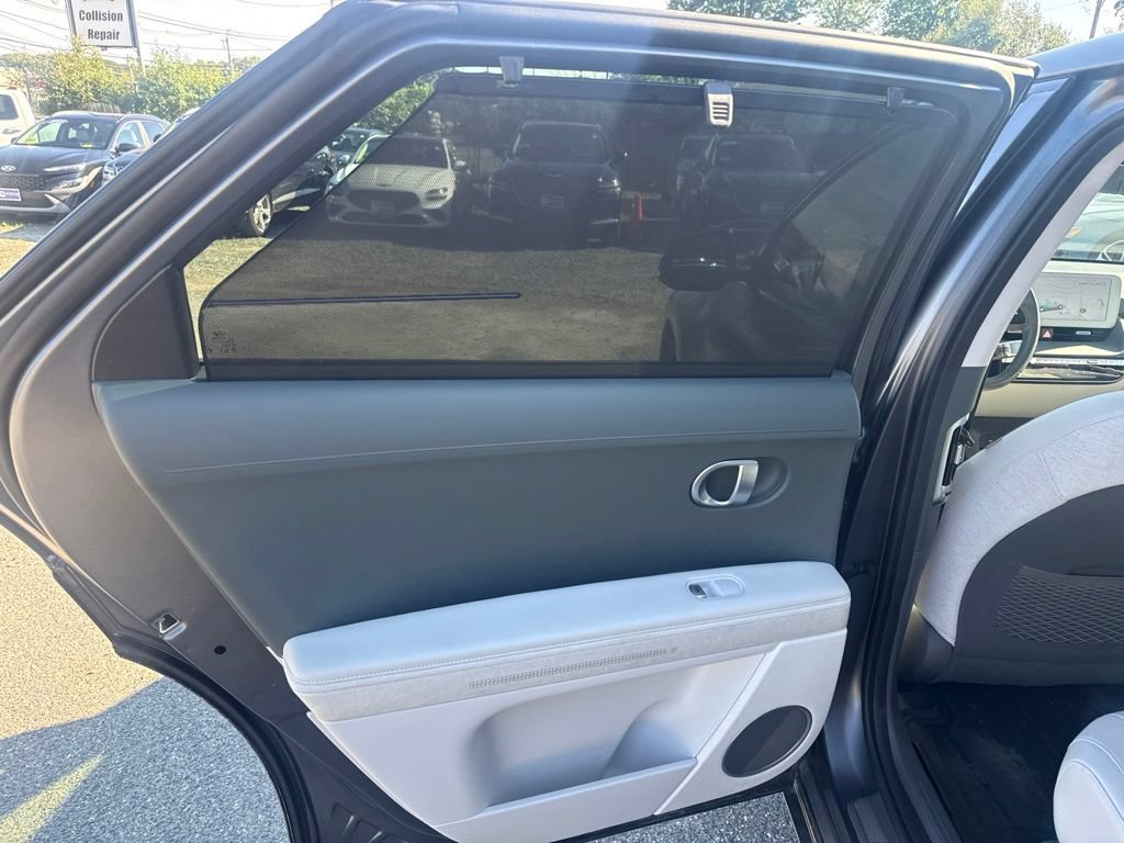 Used 2024 Hyundai Ioniq 5 Limited AWD/4WD image 16