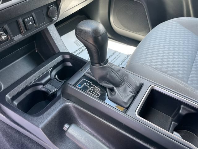 Used 2022 Toyota Tacoma SR AWD/4WD image 25