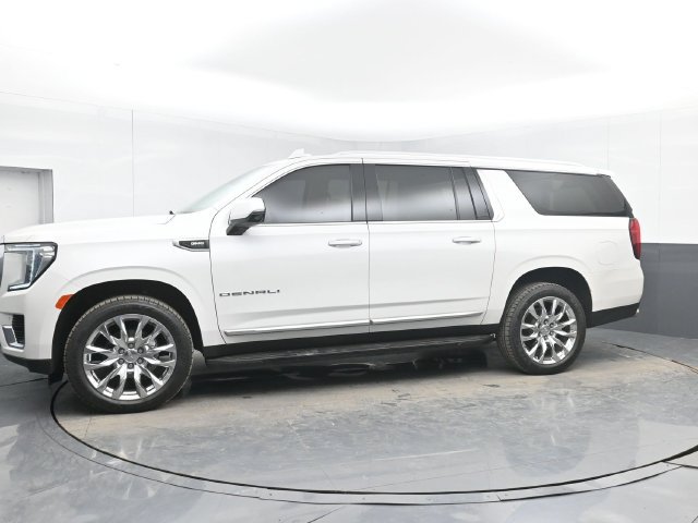 Used 2021 GMC Yukon XL Denali AWD/4WD image 11
