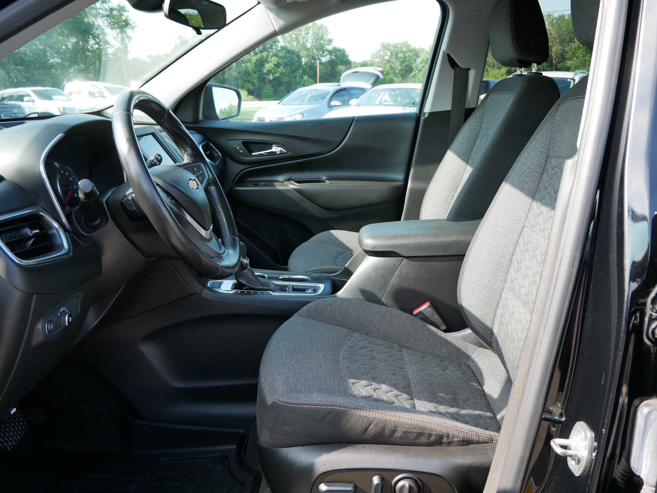 Used 2022 Chevrolet Equinox LT image 11