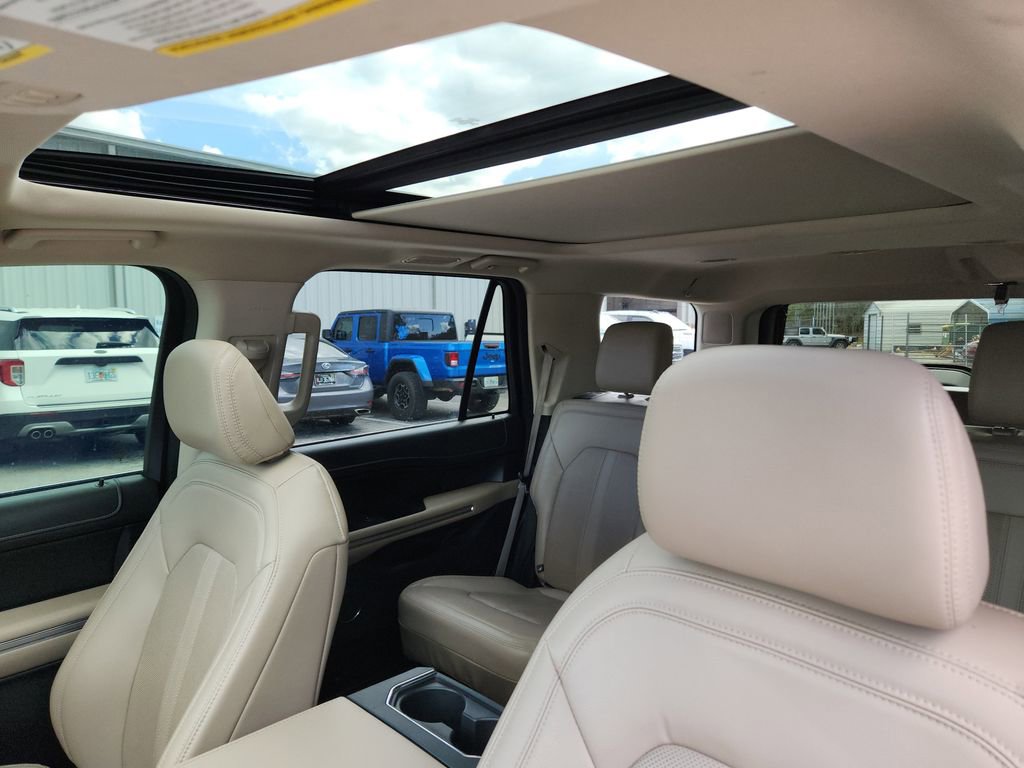 Used 2023 Ford Expedition Limited image 22