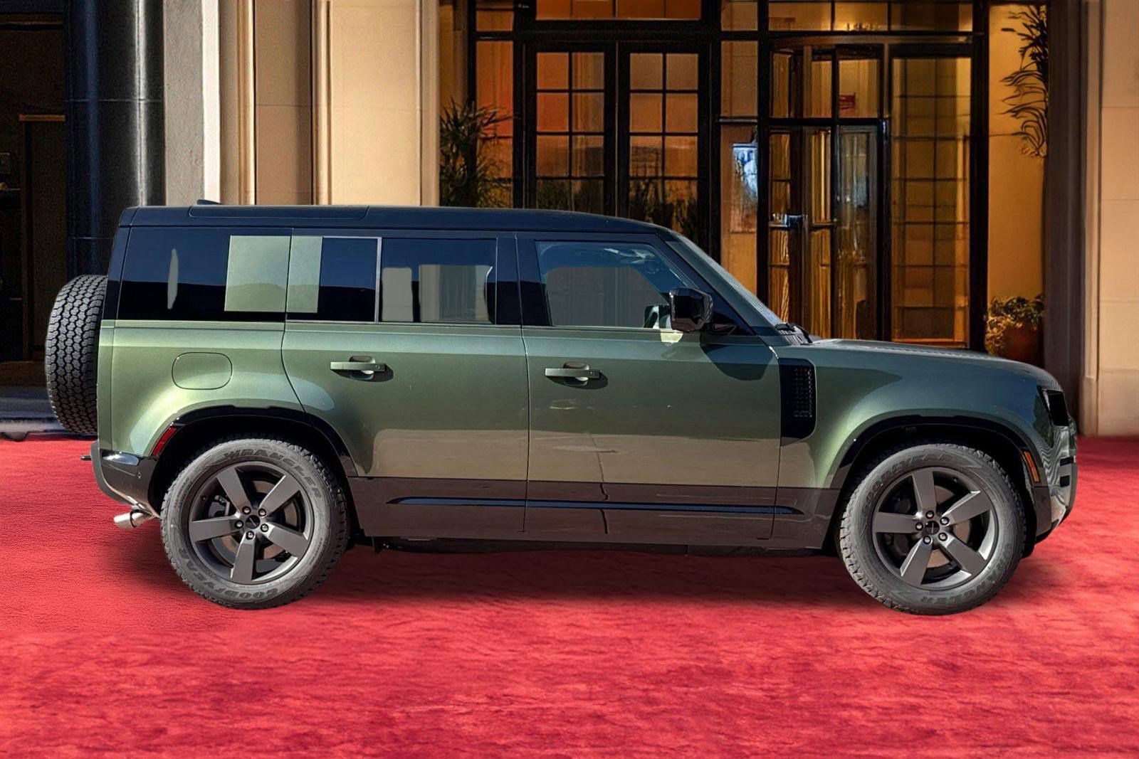 New 2026 Land Rover Defender 110 X-Dynamic SE image 7