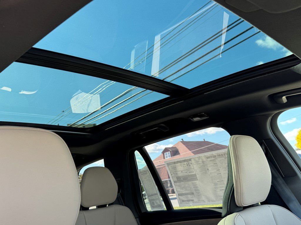 New 2026 Volvo XC90 B5 Plus w/ Protection Package Premier image 10