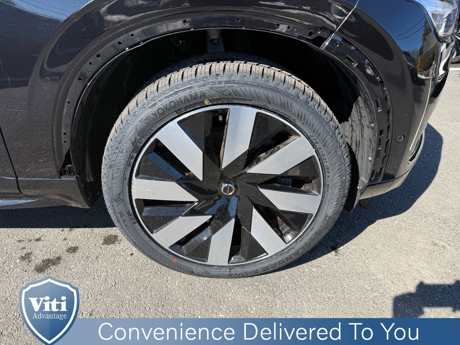 Certified 2023 Volvo XC90 T8 Ultimate w/ Protection Package Premier image 15