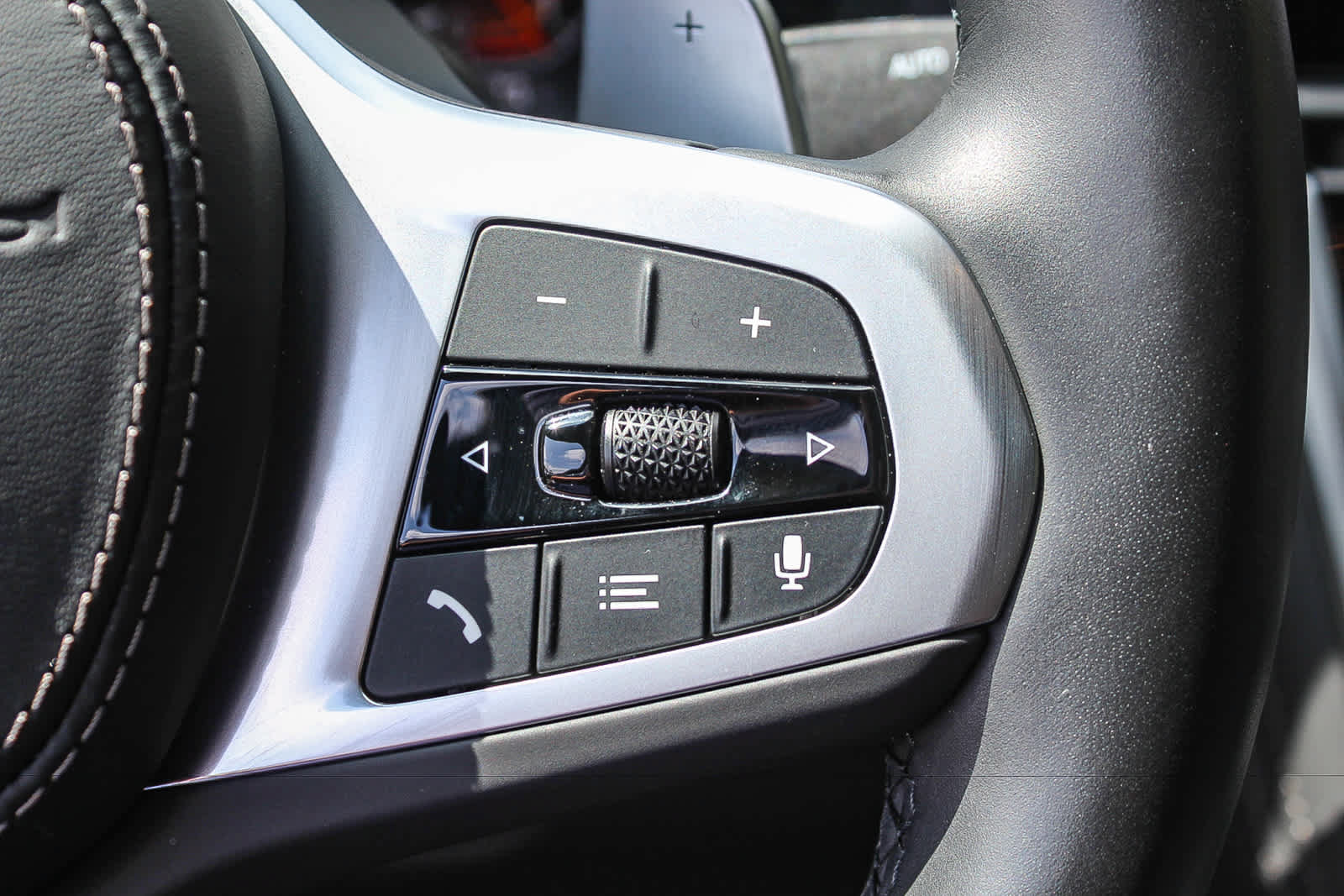Used 2026 BMW 840i w/ M Sport Professional Package RWD image 23