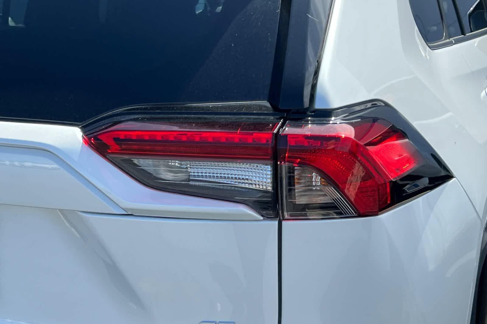 Used 2025 Toyota RAV4 SE AWD/4WD image 18