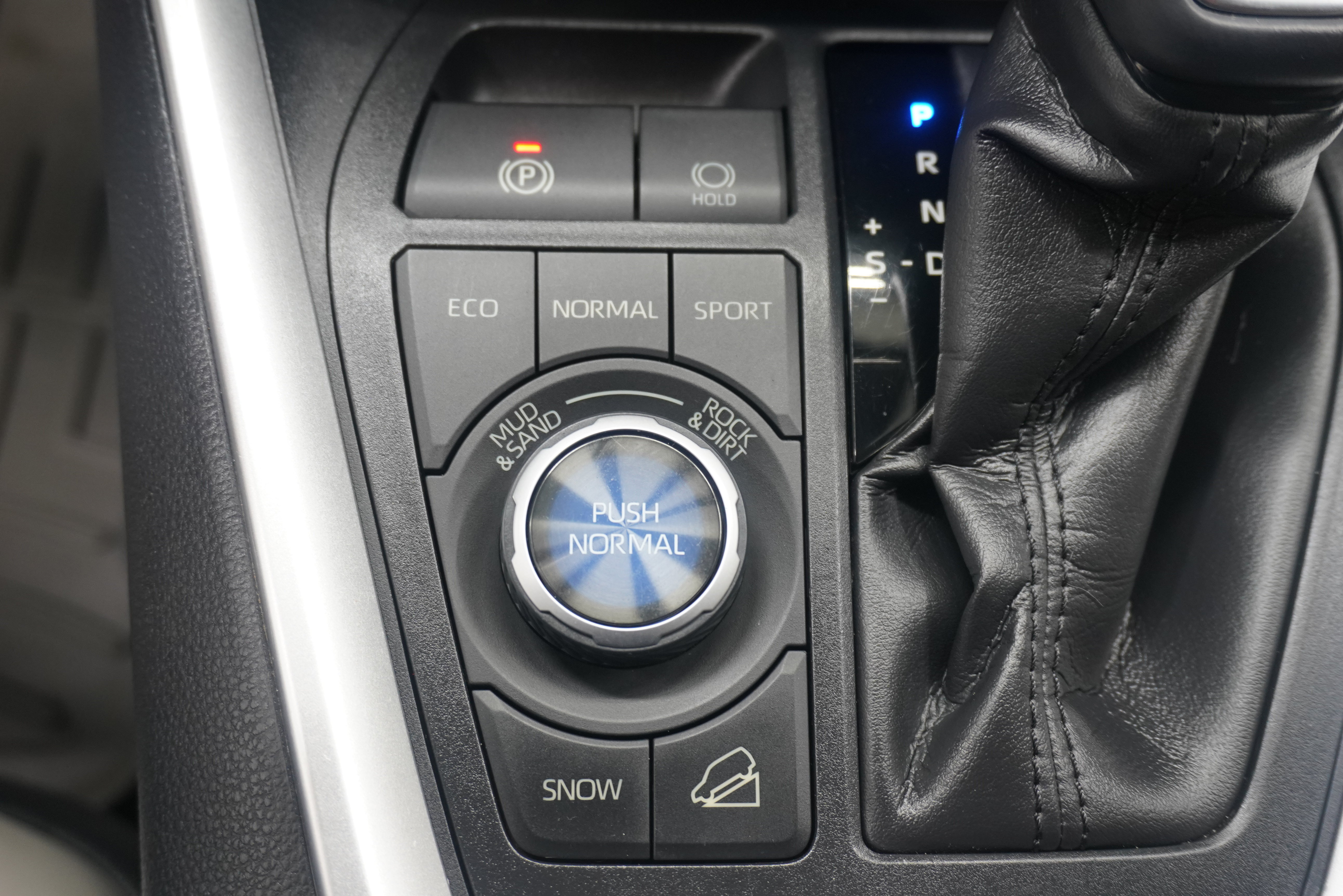Used 2019 Toyota RAV4 Limited w/ Advanced Technology Package AWD/4WD image 23
