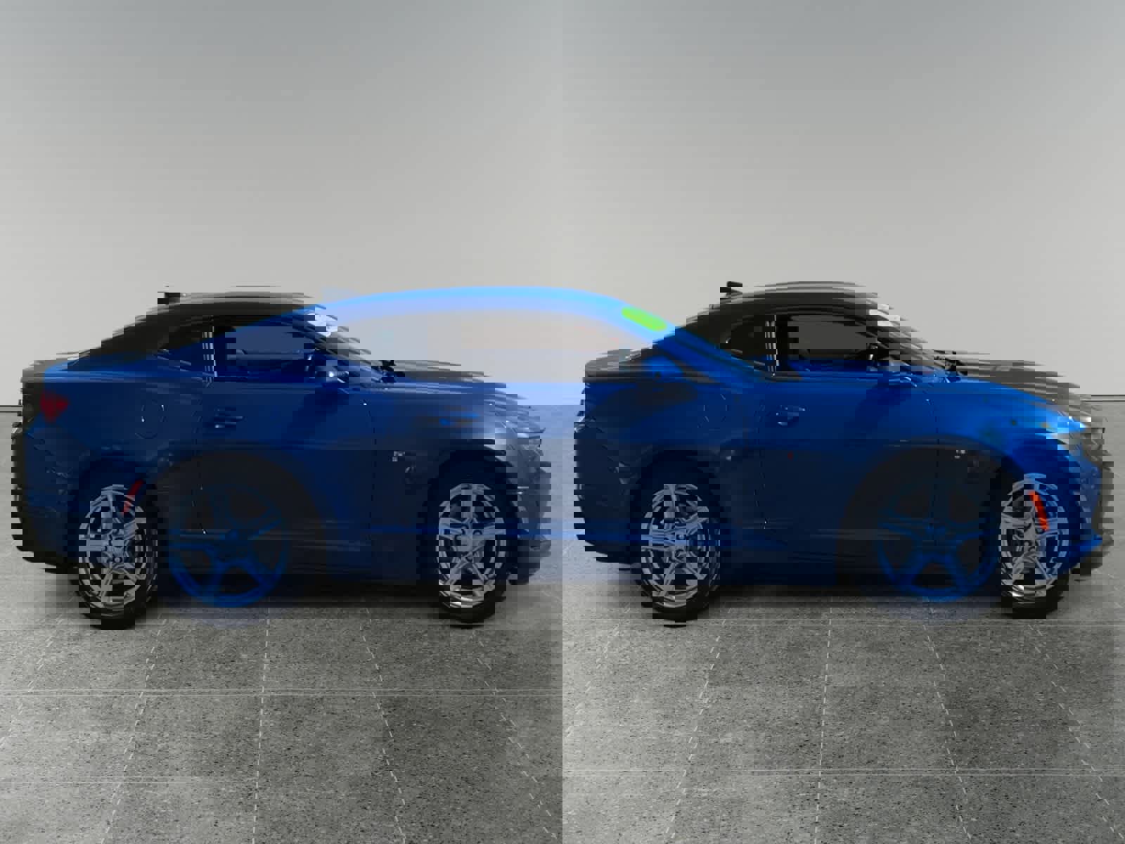 Used 2023 Chevrolet Camaro LT image 6