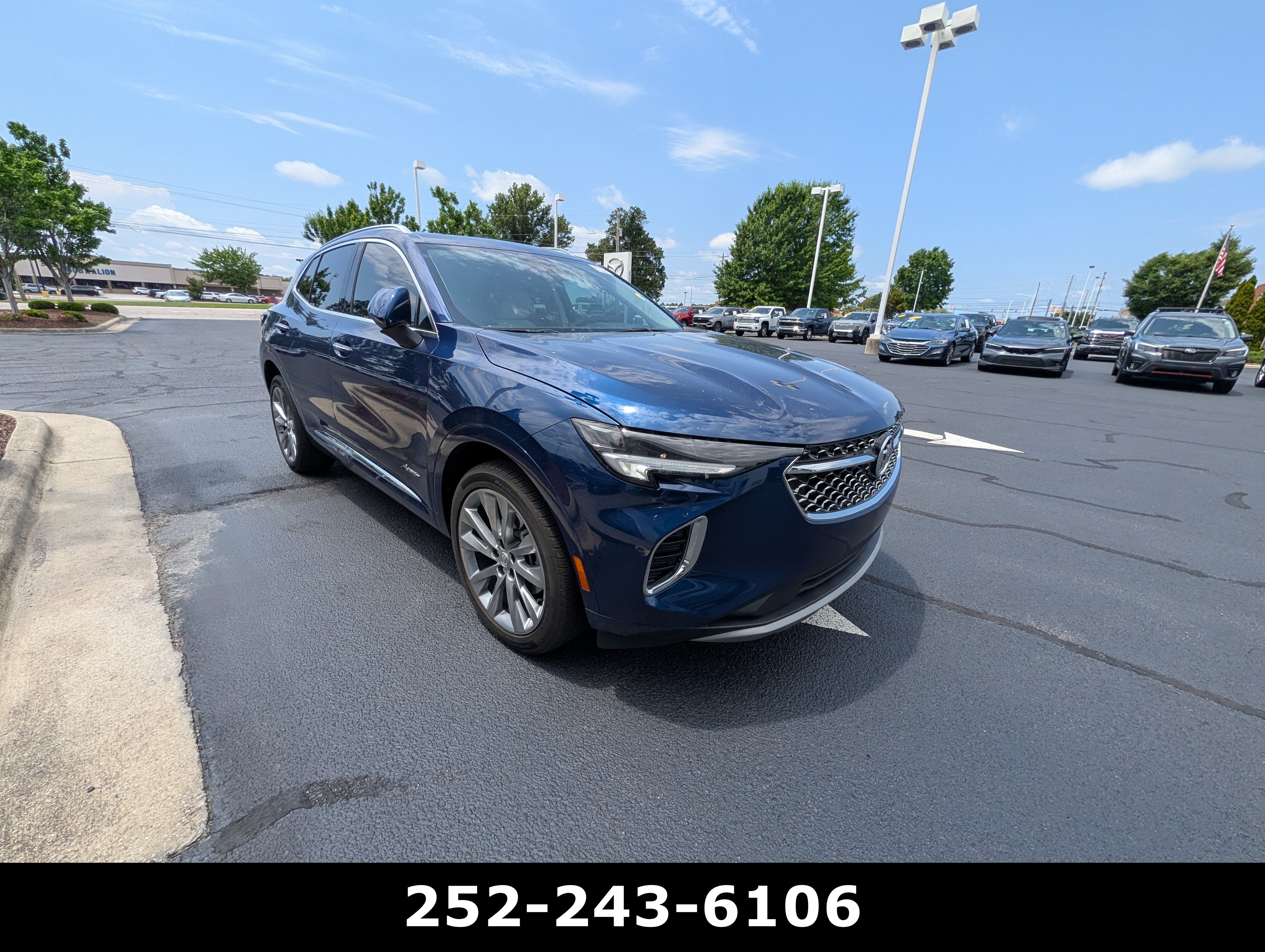 Used 2023 Buick Envision Avenir FWD image 3