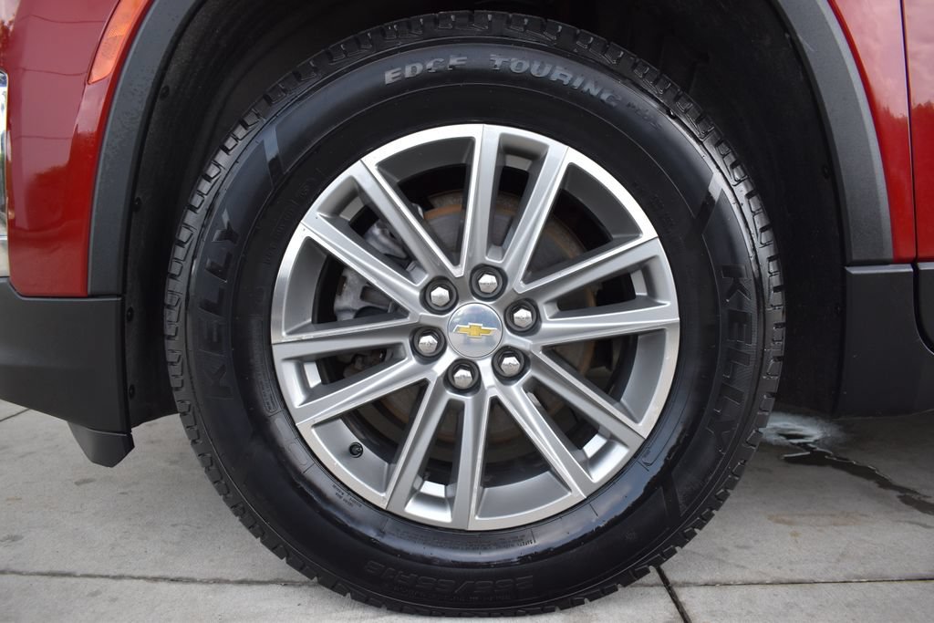 Used 2023 Chevrolet Traverse LT FWD image 14