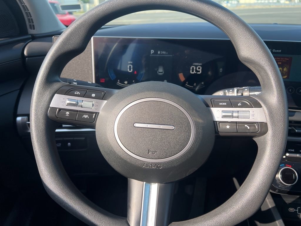 Used 2025 Hyundai Tucson SEL FWD image 14