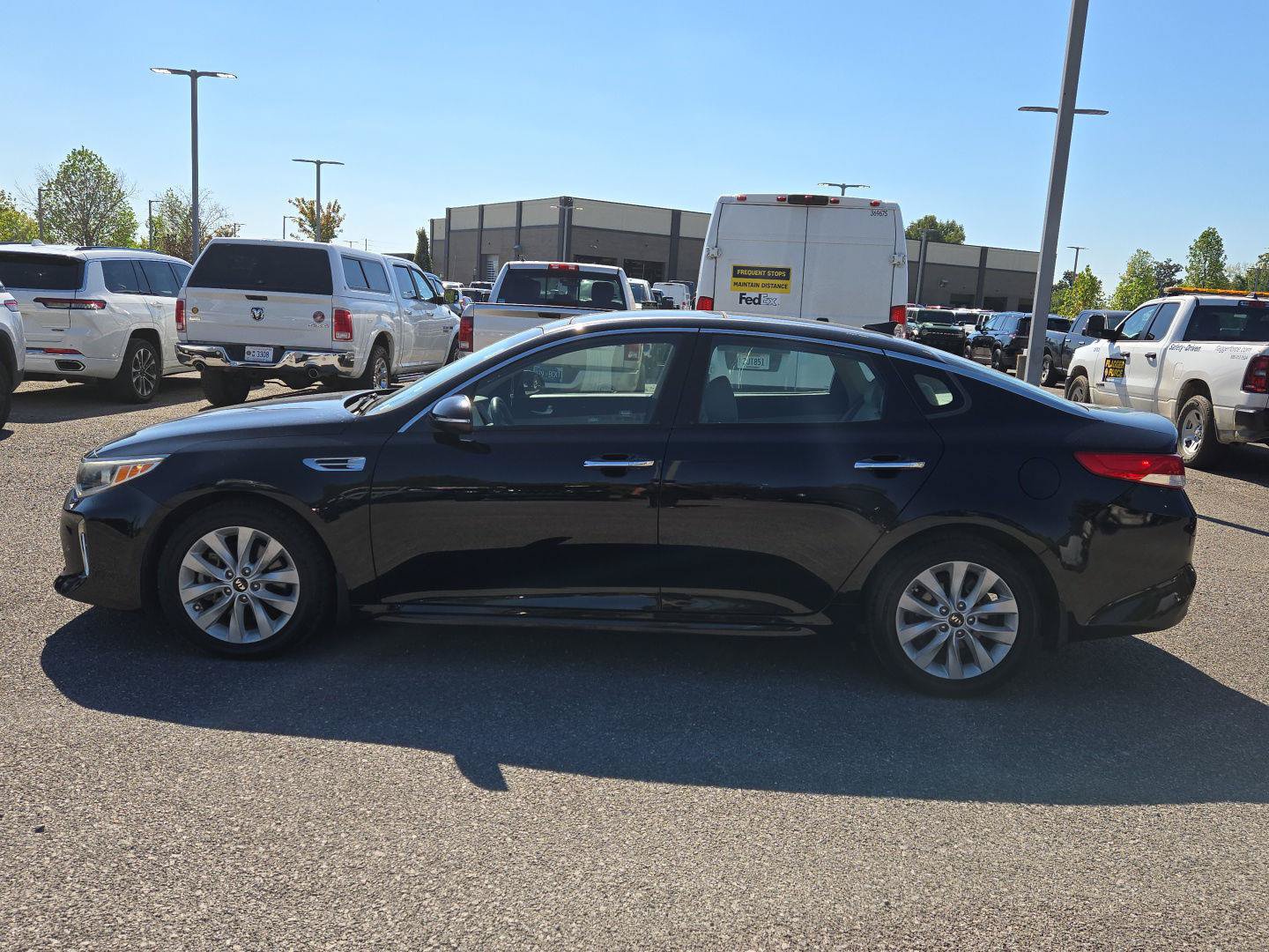 Used 2018 Kia Optima EX w/ Technology Package FWD image 4