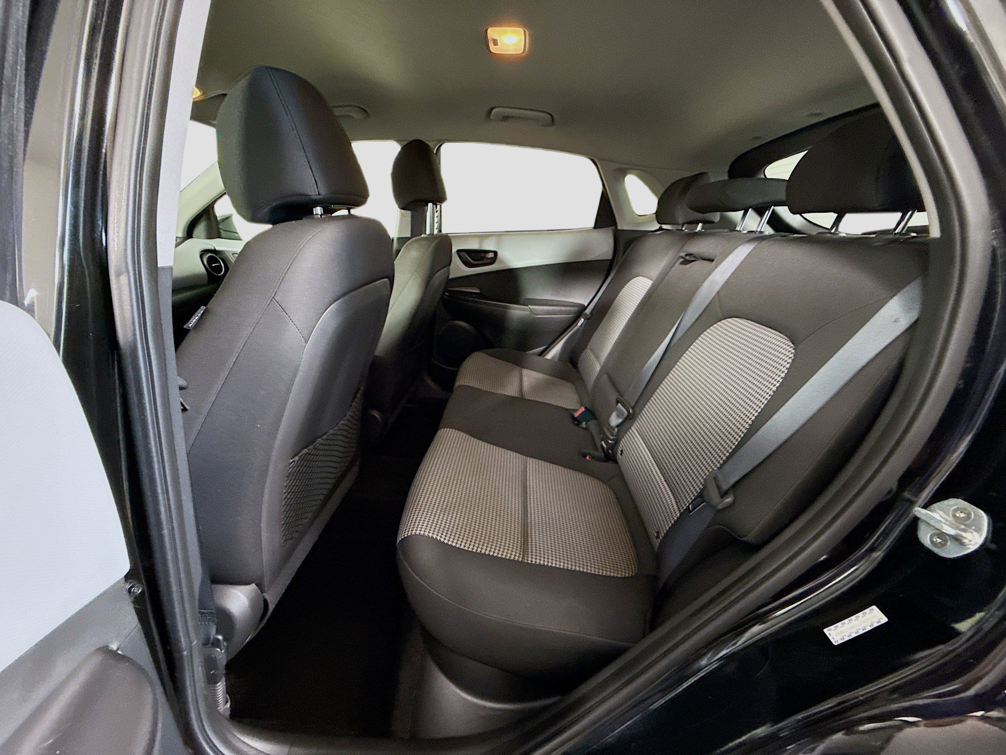 Used 2018 Hyundai Kona SEL image 25