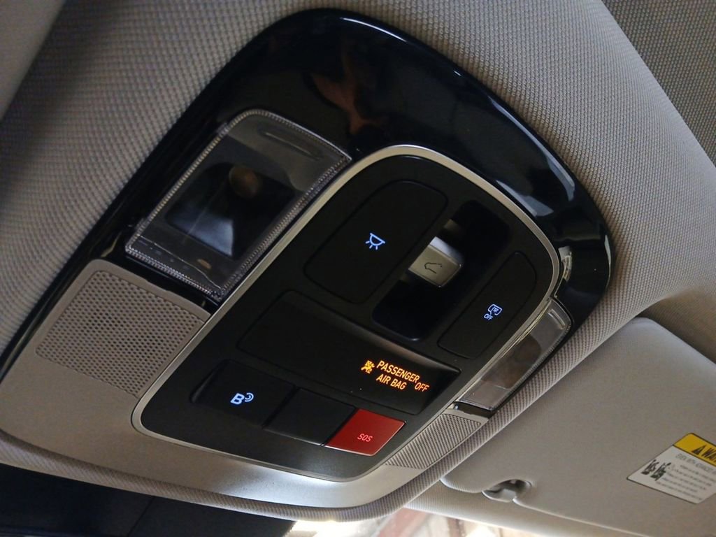 Certified 2025 Hyundai Tucson Limited image 22