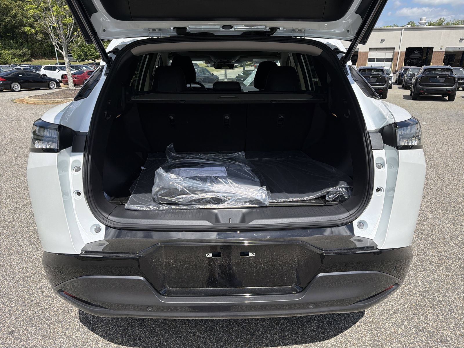 New 2026 Nissan Murano Platinum w/ Cargo Package AWD/4WD image 31