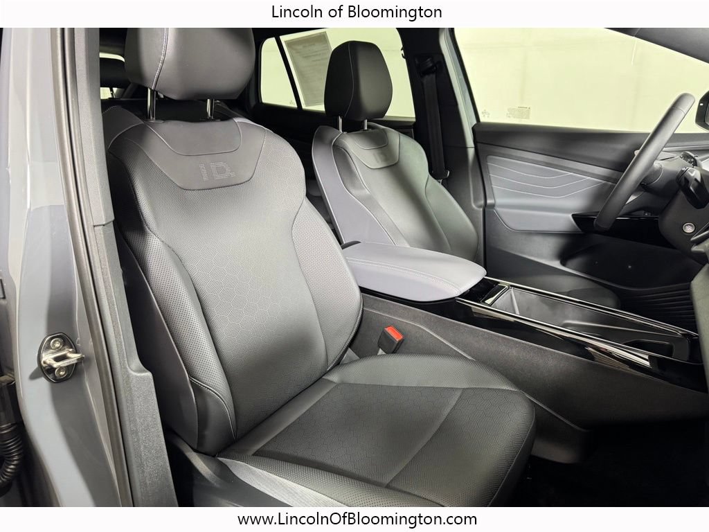 Used 2025 Volkswagen ID.4 Pro S AWD/4WD image 11