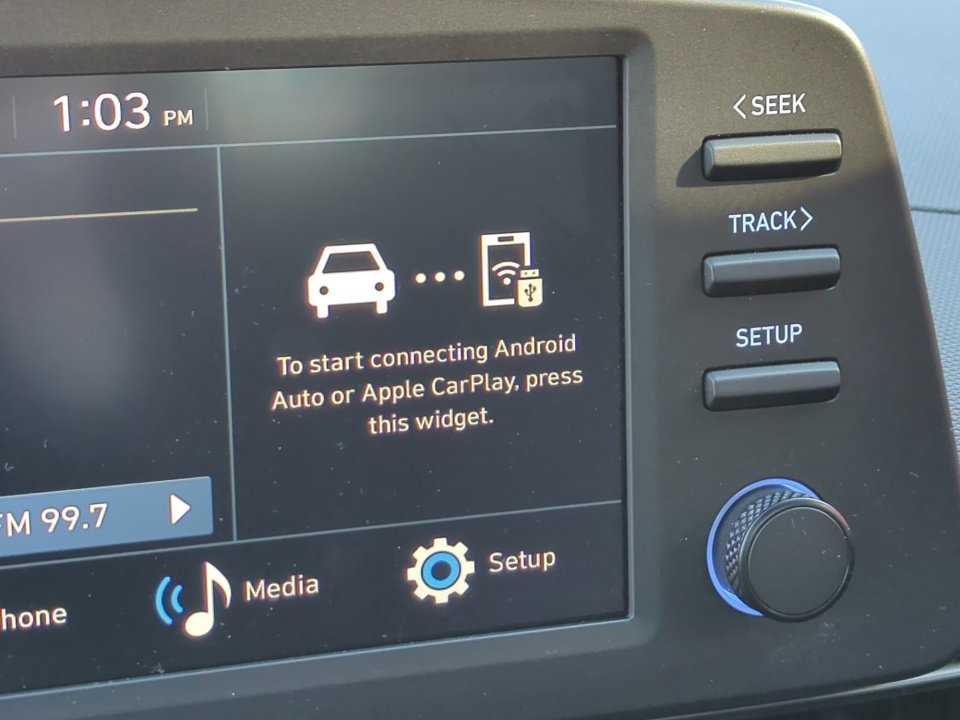 Certified 2025 Hyundai Elantra Sport image 20