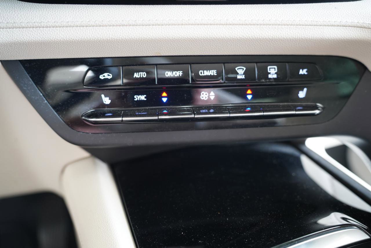 Used 2022 Buick Envision Preferred FWD image 21