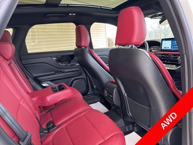 Used 2025 Lincoln Corsair Reserve w/ Equipment Group 202A image 5