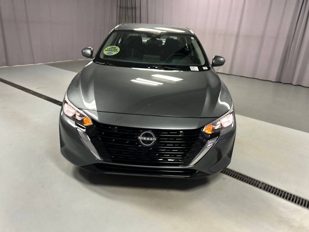 Used 2025 Nissan Sentra SV image 2
