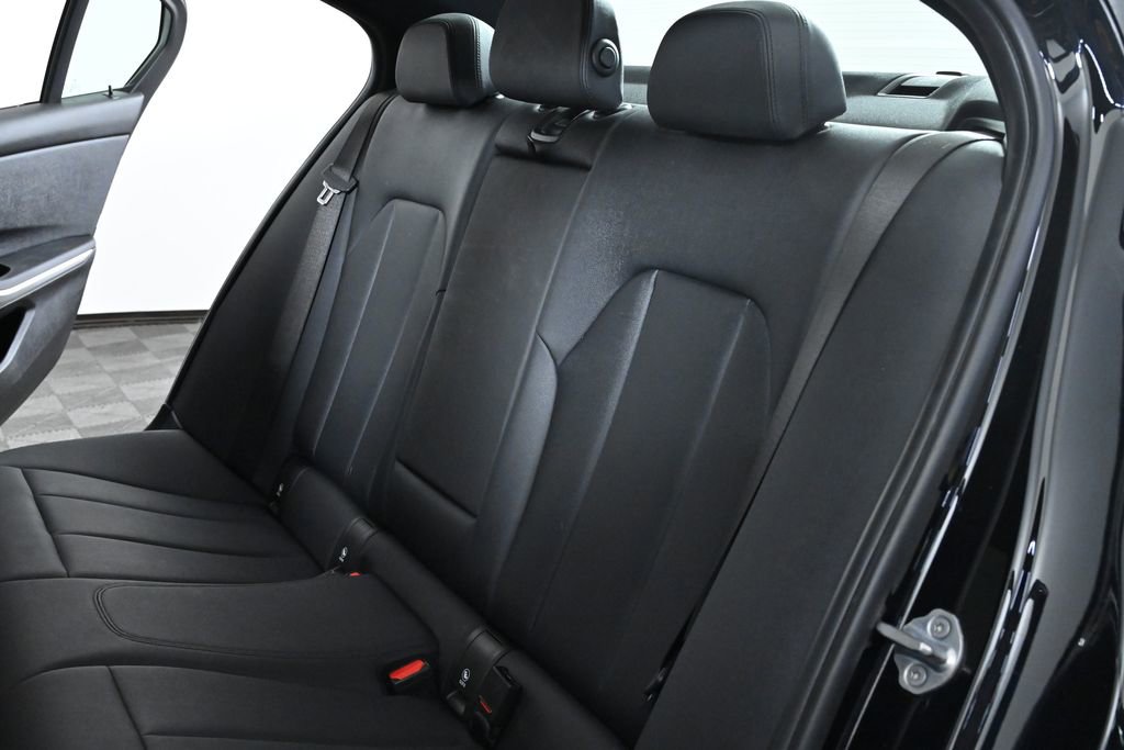 Used 2019 BMW 330i xDrive Sedan w/ Driving Assistance Package image 30