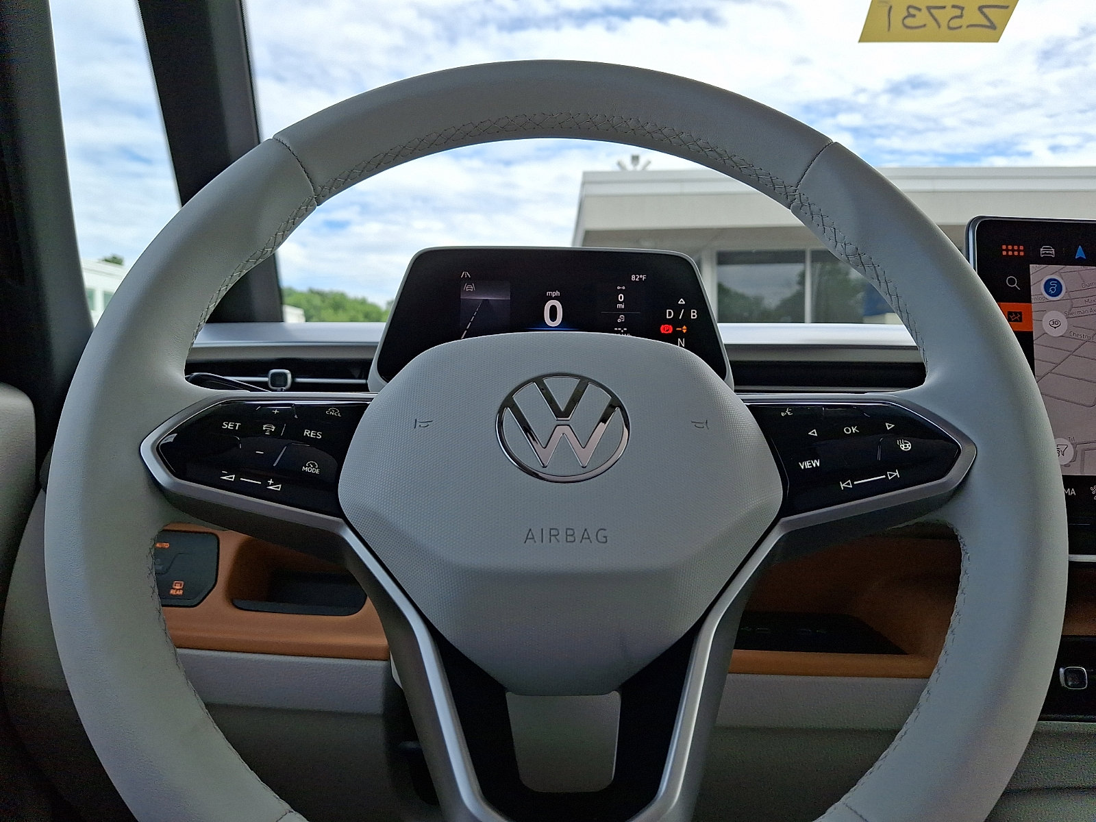 New 2025 Volkswagen ID. Buzz 1st Edition AWD/4WD image 12