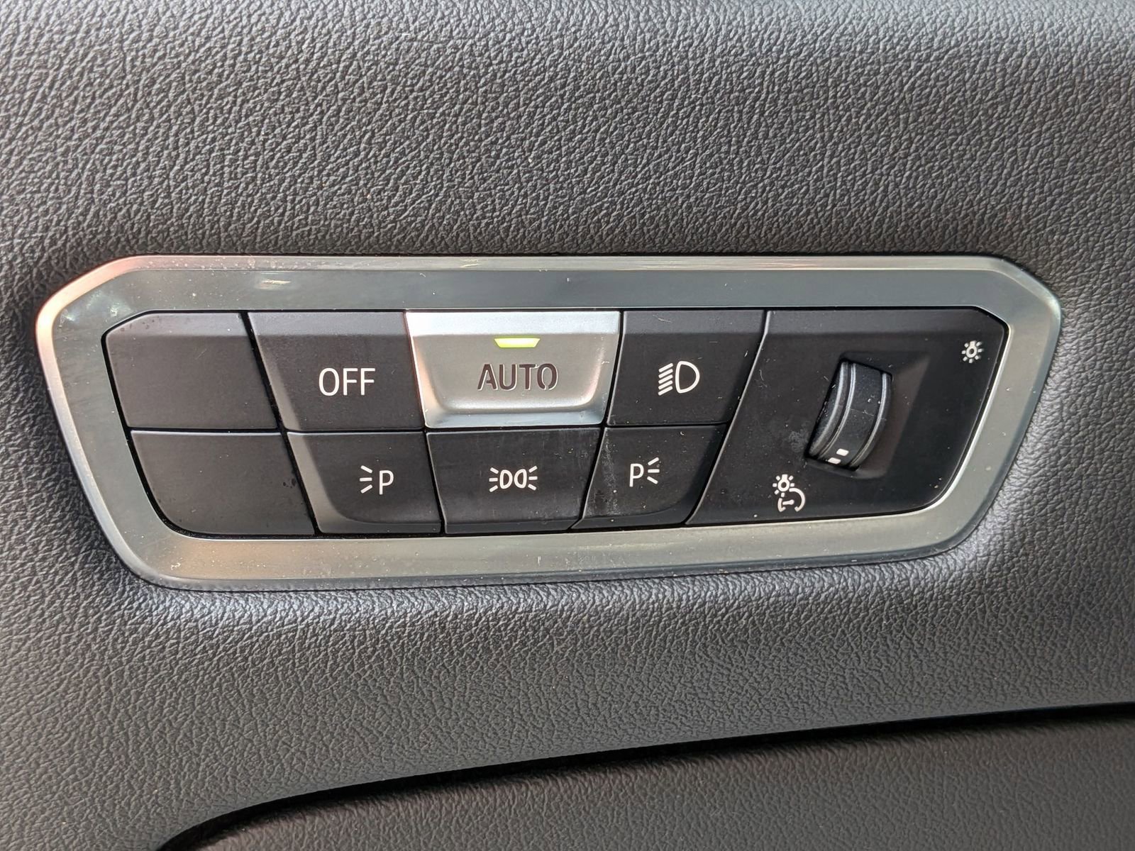 Used 2022 BMW X5 xDrive40i w/ Premium Package image 17