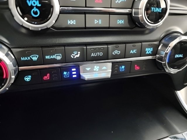 Used 2025 Ford F150 Raptor image 36