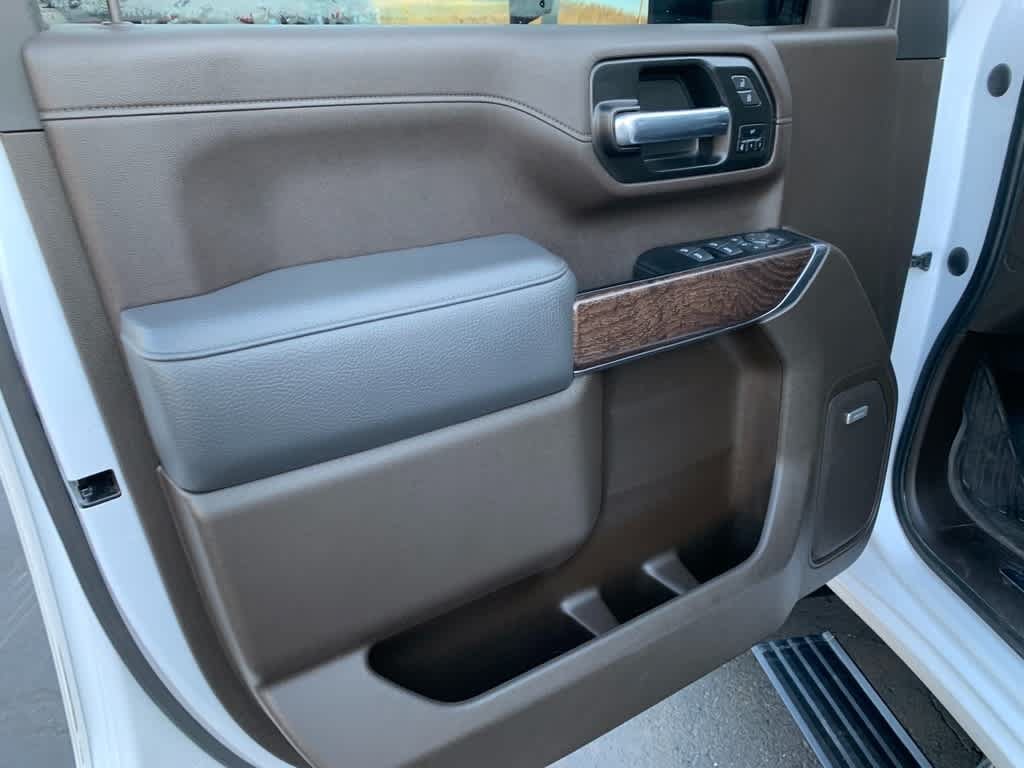 Certified 2022 GMC Sierra 2500 Denali w/ Denali Ultimate Package AWD/4WD image 16