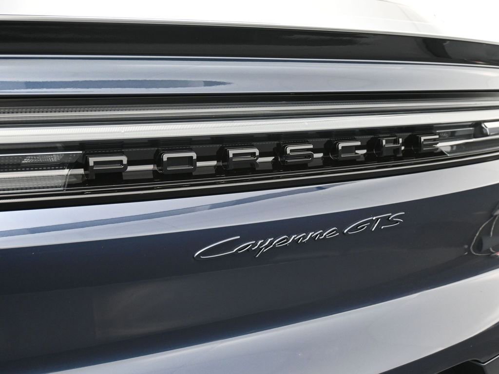 New 2026 Porsche Cayenne GTS image 15