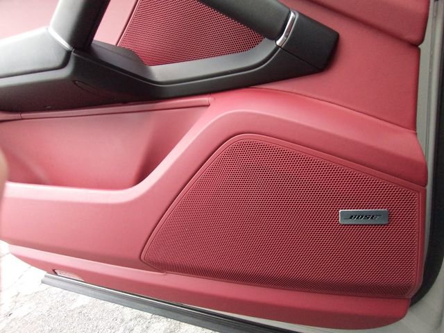 Used 2022 Porsche Cayenne GTS image 33